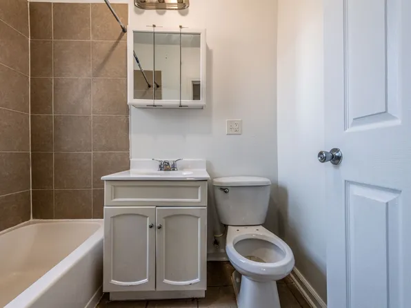 8127 S Ellis Ave Chicago, IL 60619