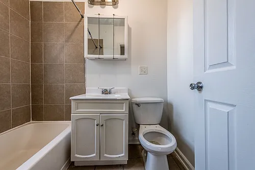 8127 S Ellis Ave Chicago, IL 60619 Photo 1