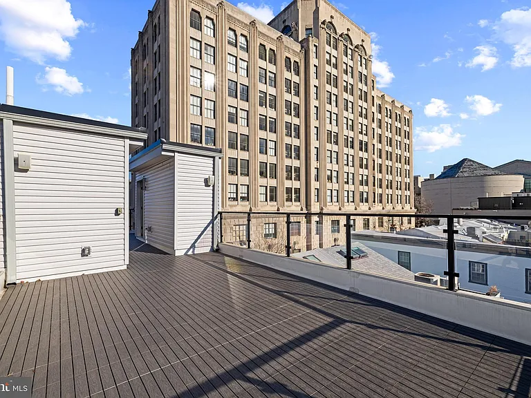 2130 Spring St — Photo 47