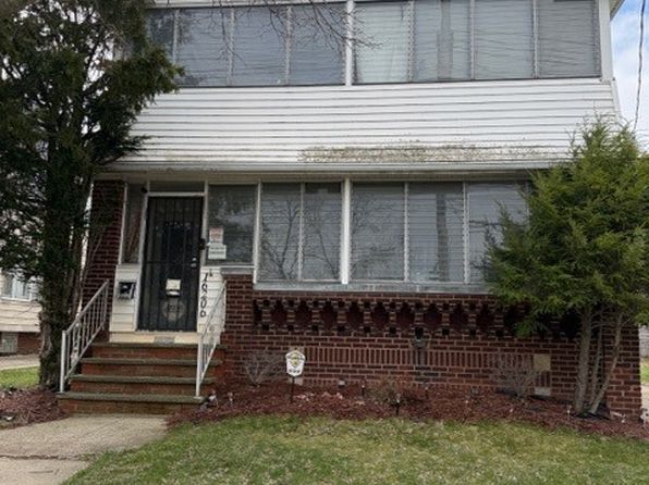 16206 Grovewood Ave, Cleveland, OH 44110