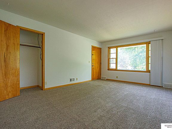3rd image of 3328 S 82nd Ave