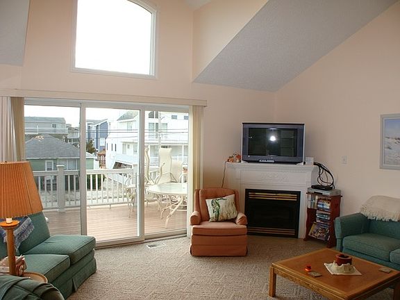 4th image of 27 81st St #W