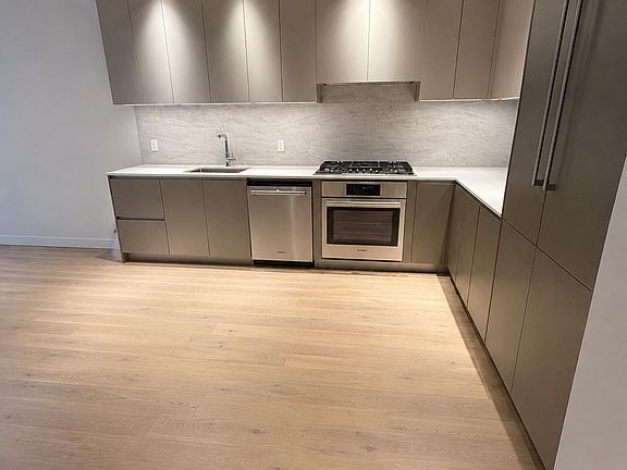 3rd image of 2510 6th Ave Unit 1609