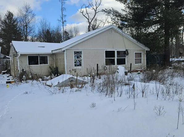 4386 E Oakman St, Harrison, MI 48625