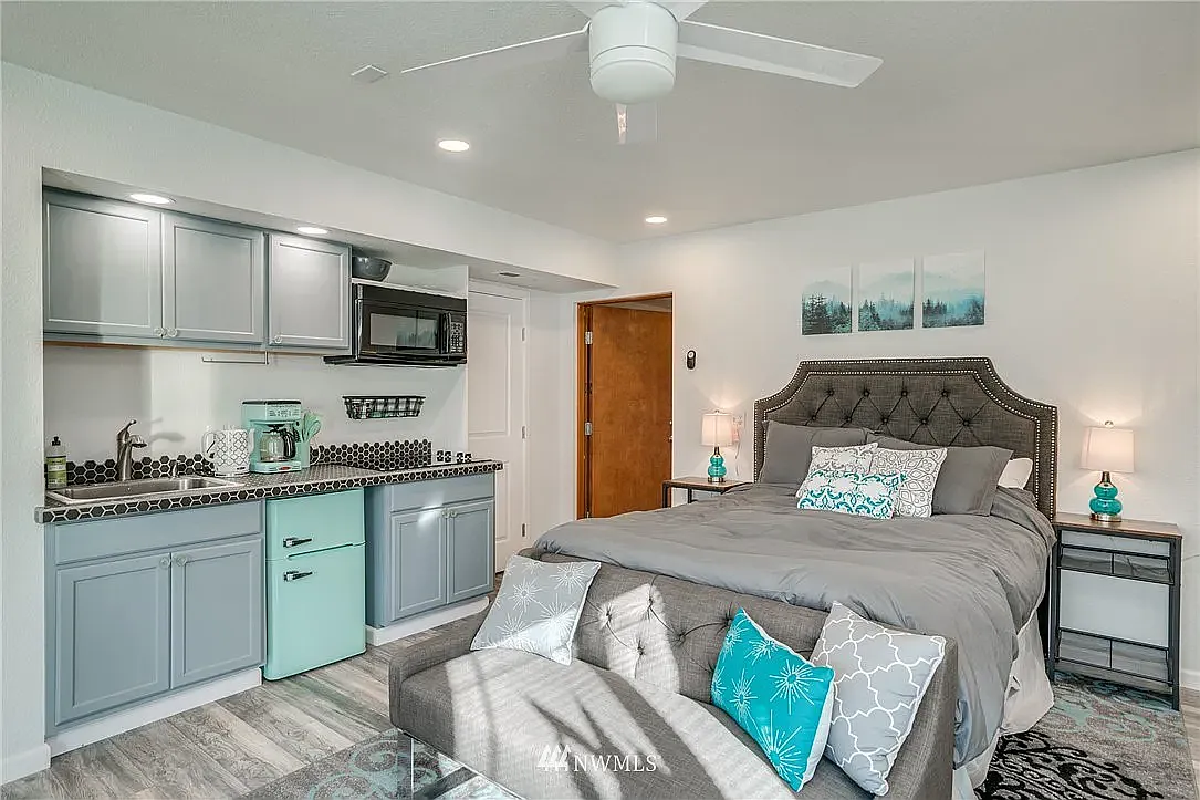 1 bed, 1200 sqft, $1,500 — Photo 3