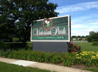 8 Gant Cir UNIT A, Streamwood, IL 60107