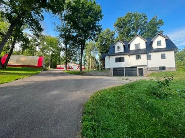 E4325 Meadow Dr, Hillpoint, WI 53937