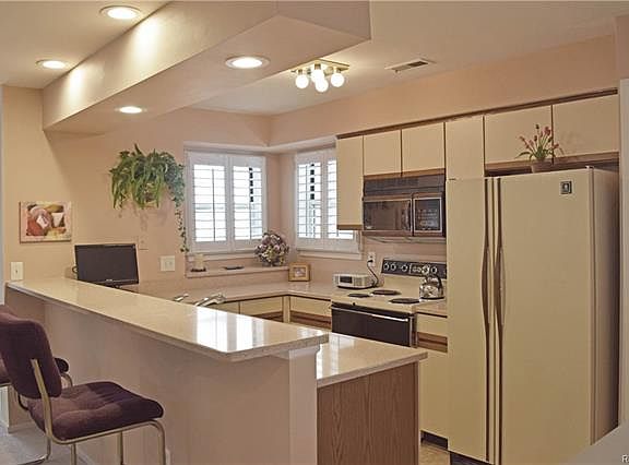 3rd image of 6625 Fireside Ct #1