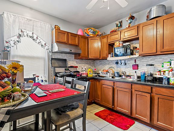 4th image of 2858 N Marmora Ave
