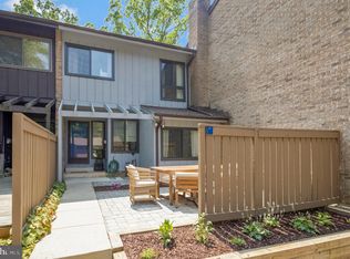 11919 Escalante Ct, Reston, VA 20191