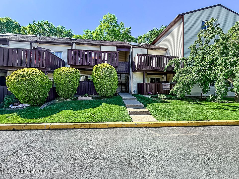 1st image of 198 Timber Ridge Dr