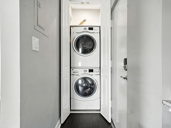 5th image of 333 2nd St NE