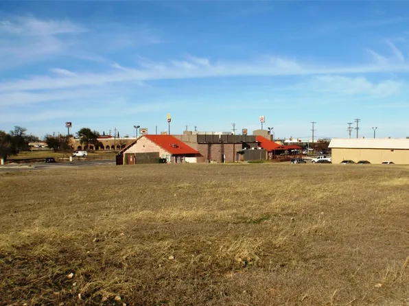 1315 Lauren Ln, Granbury, TX 76048