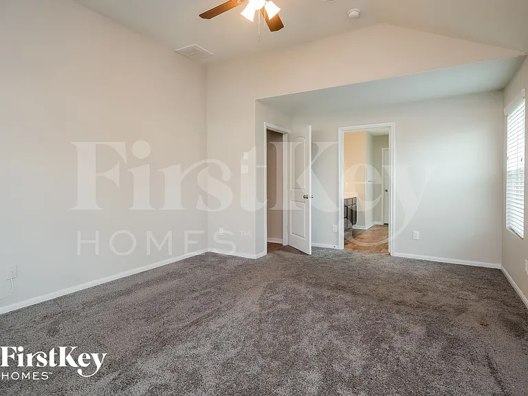 1023 Ranch Oak Dr — Photo 12