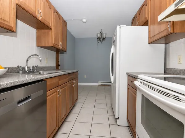 103 Newman Rd APT 17, Malden, MA 02148