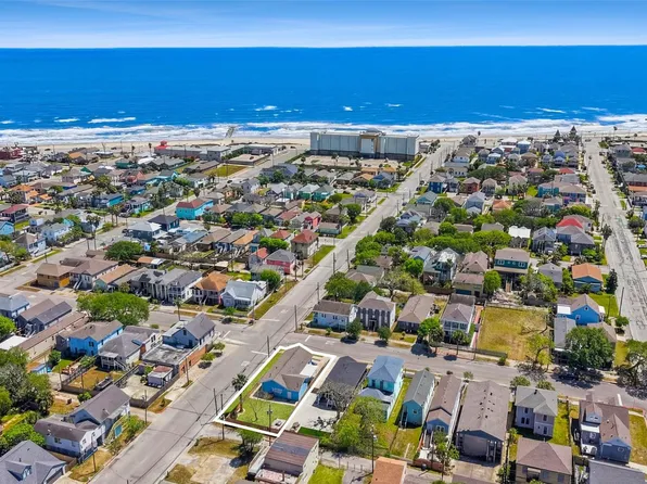 1802 Ursuline St, Galveston, TX 77550