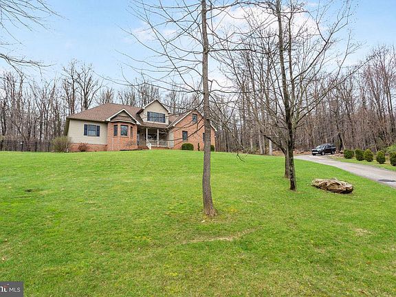 4th image of 9718 Woodland Dr