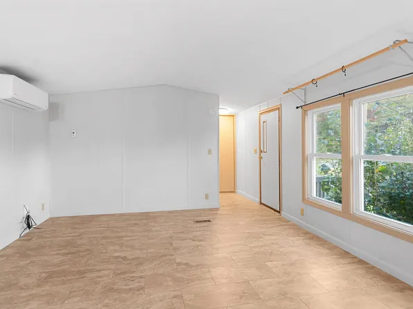 1 Pine Grove Lane, Augusta, ME 04330