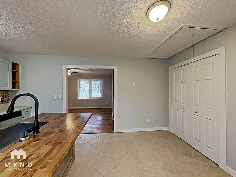 62 Woodland Rd SW — Photo 8