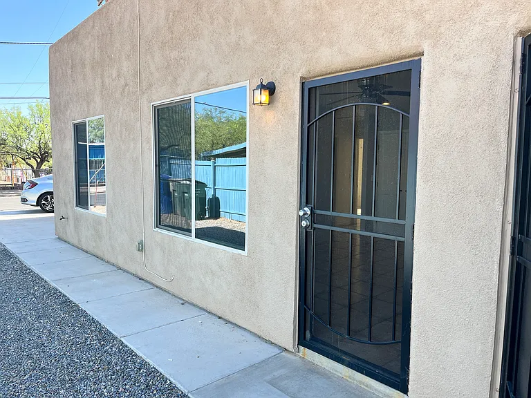1309 W Cedar St — Photo 14