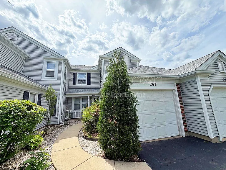 262 Greensboro Ct — Photo 1