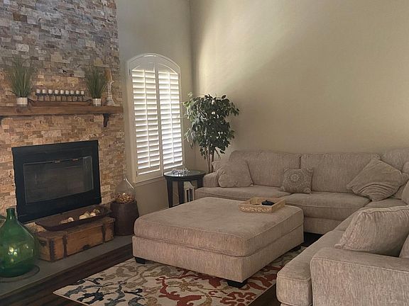 2nd image of 4341 Loma De Luna Dr