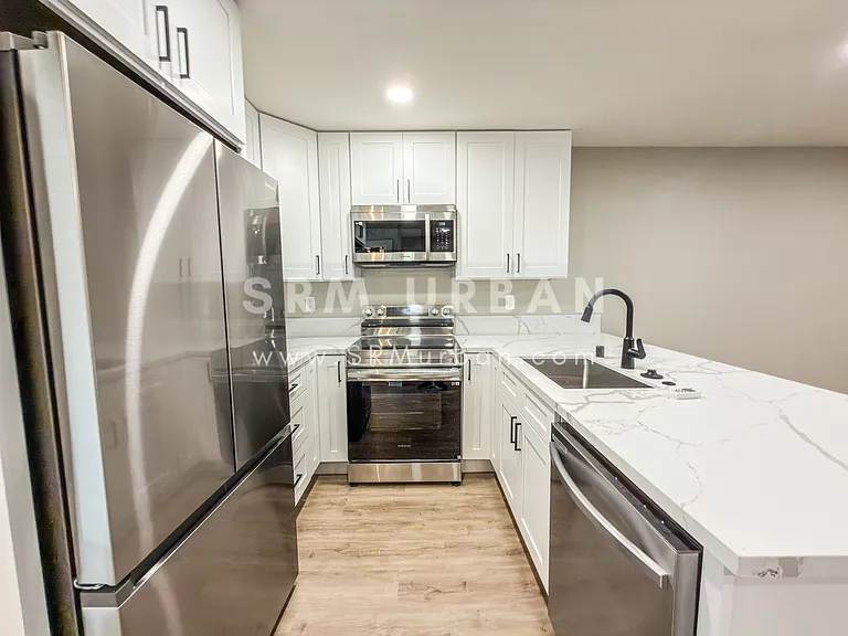 3041 C St #9 — Photo 6