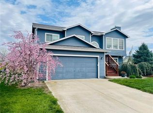 20089 S Palisade St, Spring Hill, KS 66083