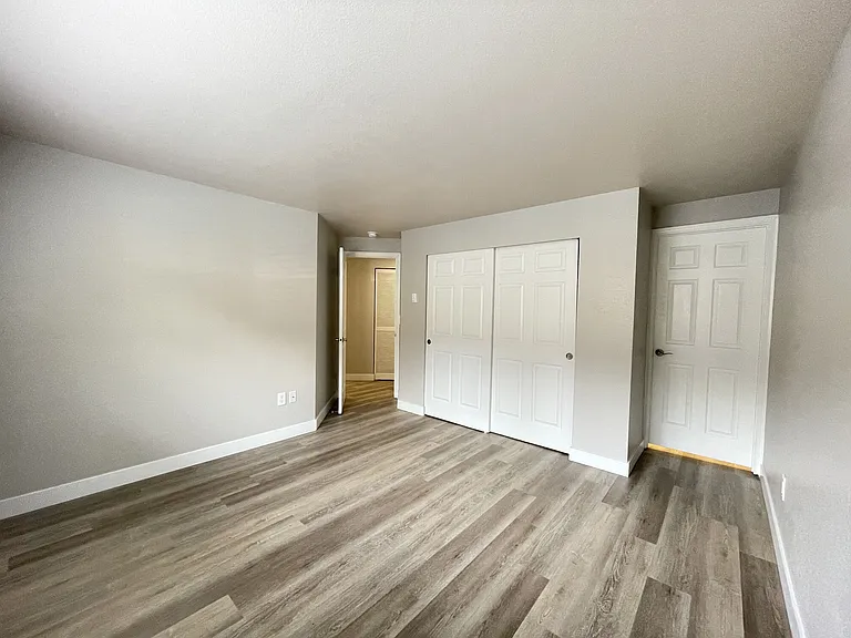 Redmond Park Apts — Photo 35