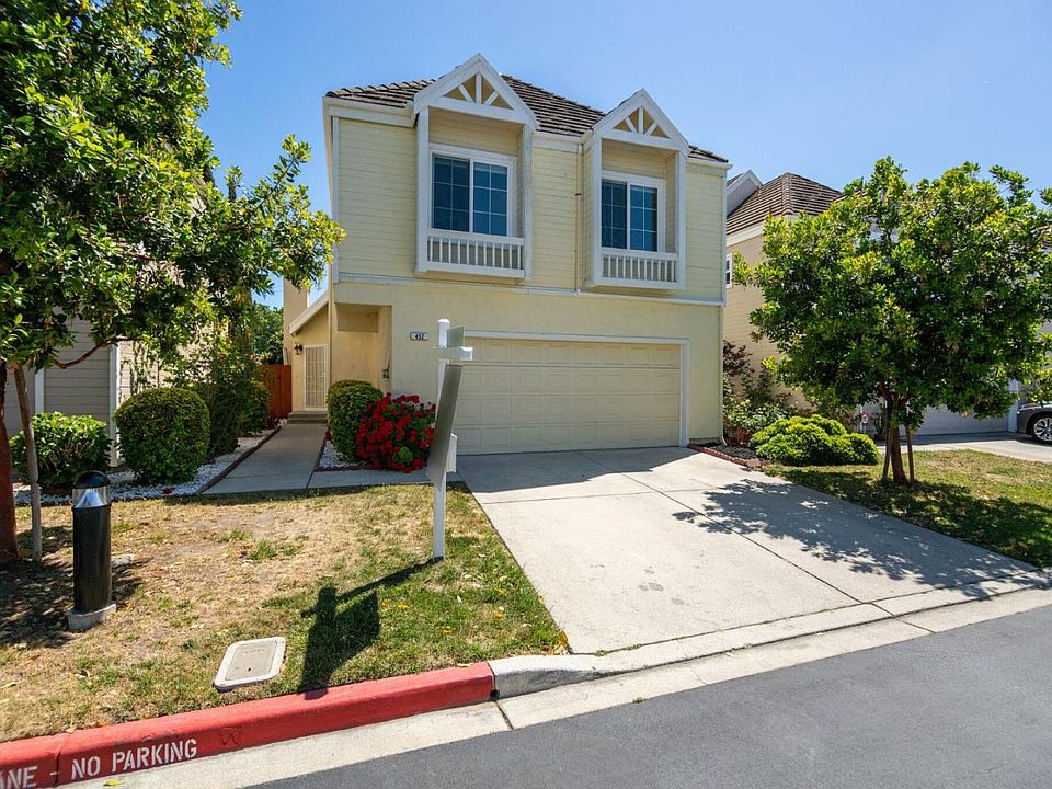 1st image of 452 Glenmoor Cir