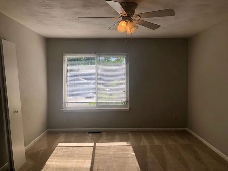 2312 Merl Cir — Photo 16