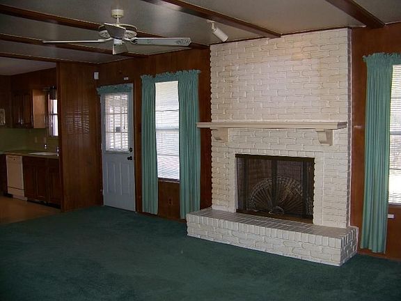 4th image of 332 Mustang Cir