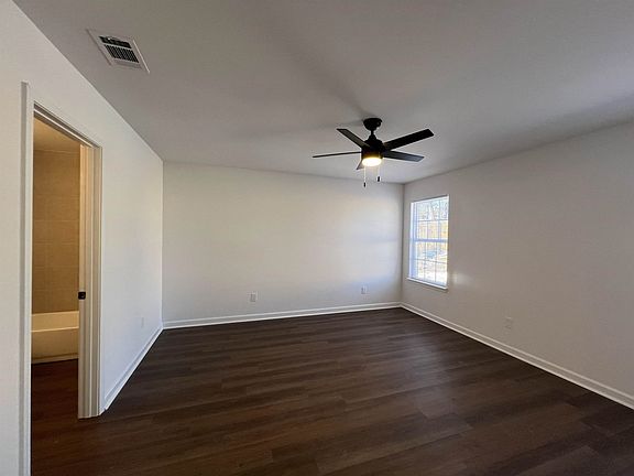 2nd image of 2756 Seaforth Cv
