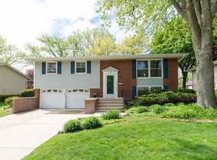 1413 Concord Ln, Schaumburg, IL 60193