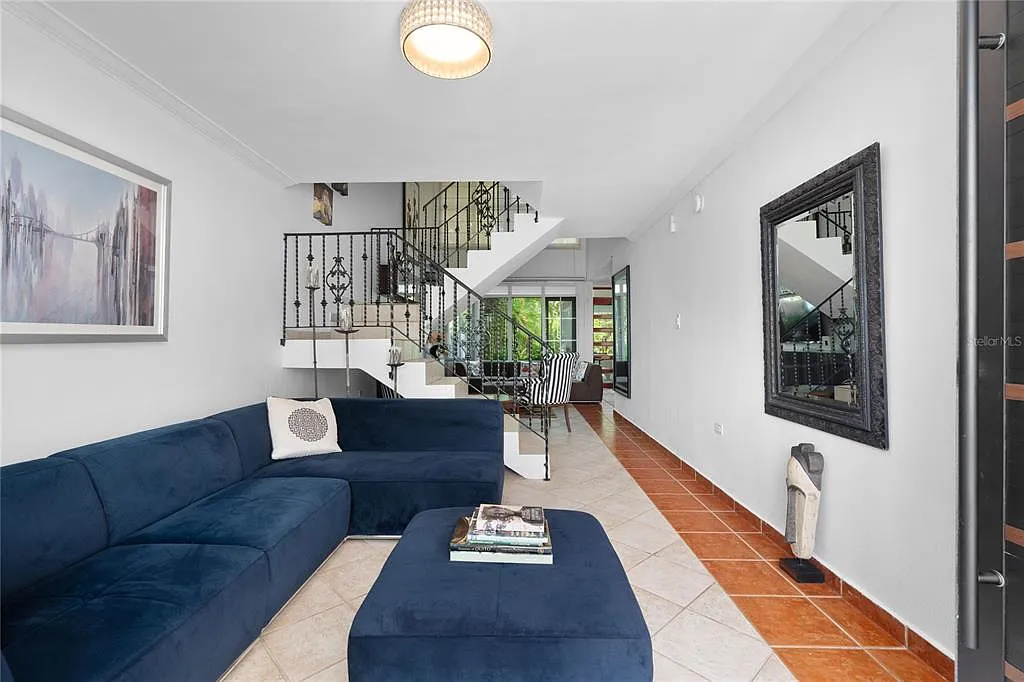 4 bed, 4.5 bath, 3100 sqft, $5,000 — Photo 4