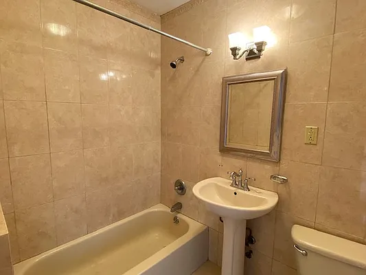 Rented by REAL New York | media 19