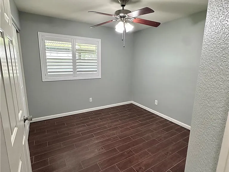 9221 Signature St — Photo 6