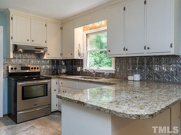 5th image of 15 Kinsey Ct