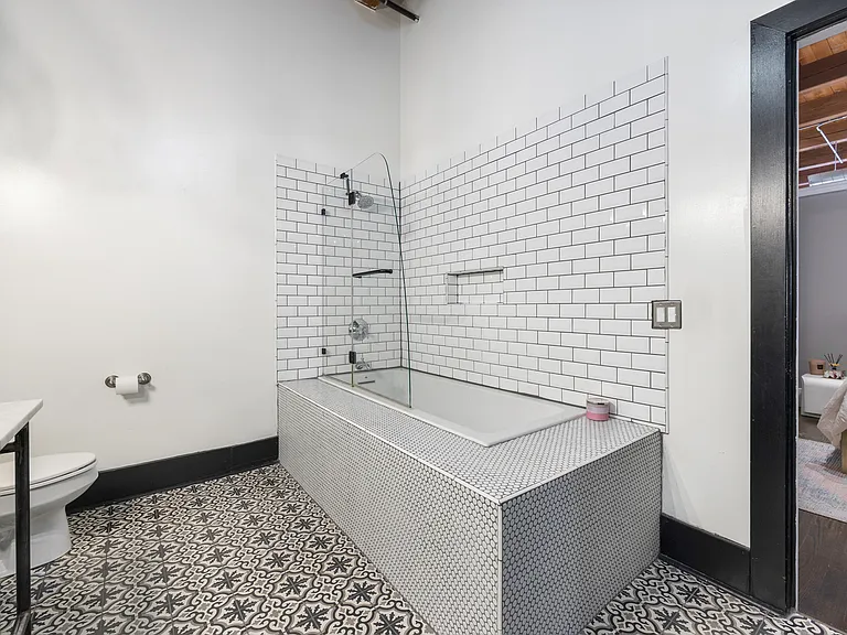 1101 W Lake St #3C — Photo 18