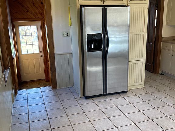 5th image of 27065 Lehnert Ln