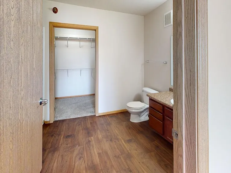 Westport Apartments — Photo 33