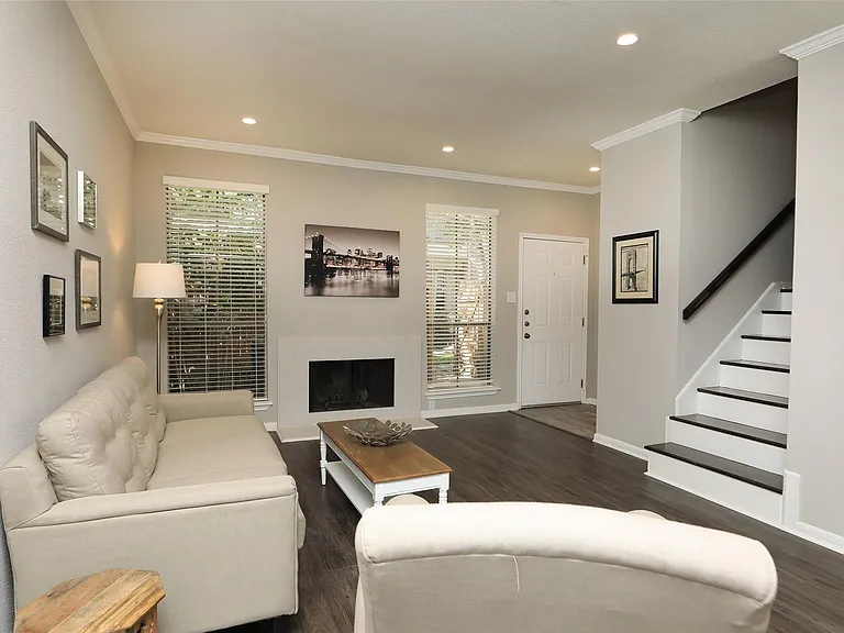 1201 McDuffie St #211 — Photo 8