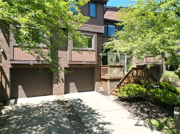 1303 Forest Edge Ct, Wexford, PA 15090