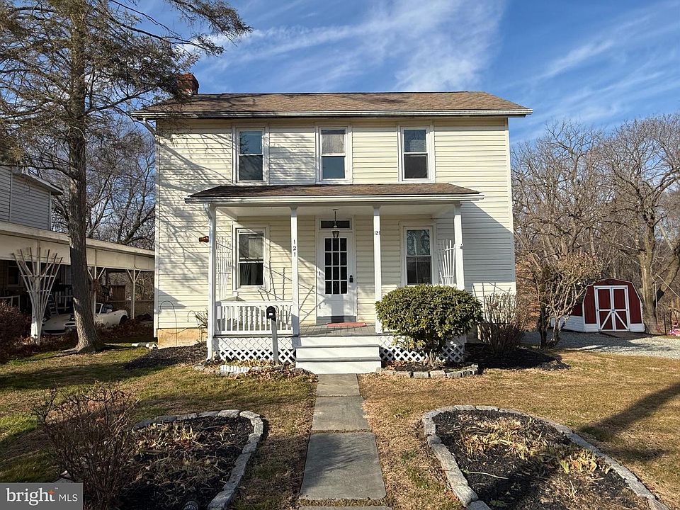 1st image of 121 E Harmony Rd