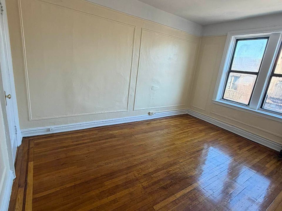 1st image of 4520 Broadway #4J