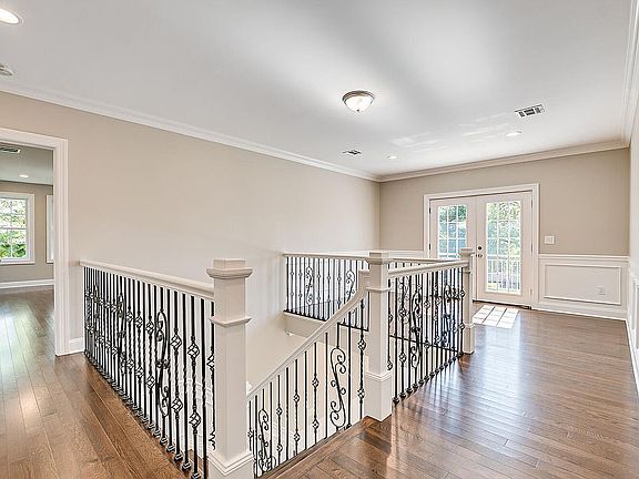 2nd Floor Landing