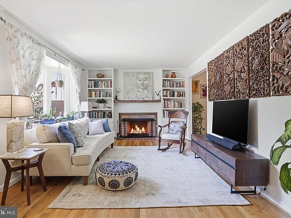 5th image of 8143 Edmonton Ct
