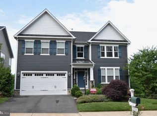 7110 Lake Dr, Warrenton, VA 20187