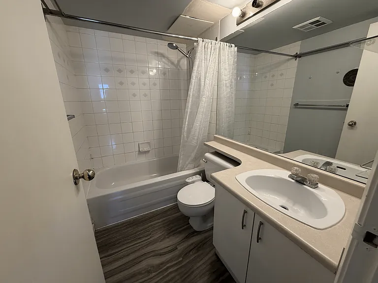 55 10th St #906 — Photo 9