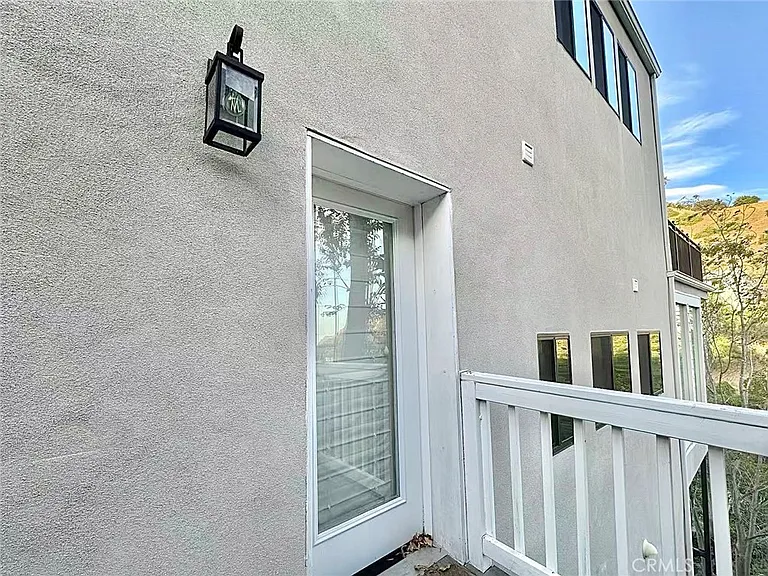 2506 Zorada Dr — Photo 2